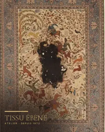 Tapis Ispahan 1880 avant restauration — large zone calcinée par incendie au centre